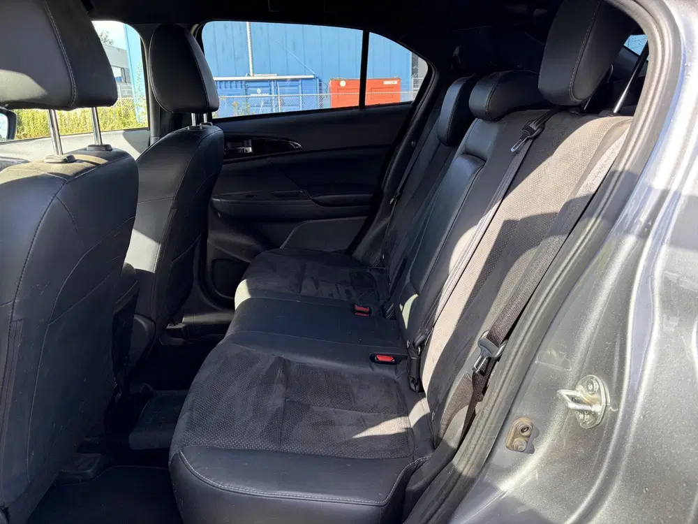 Mitsubishi Eclipse Cross 2.4 PHEV Intense+ NAVI uit 2022, foto 8