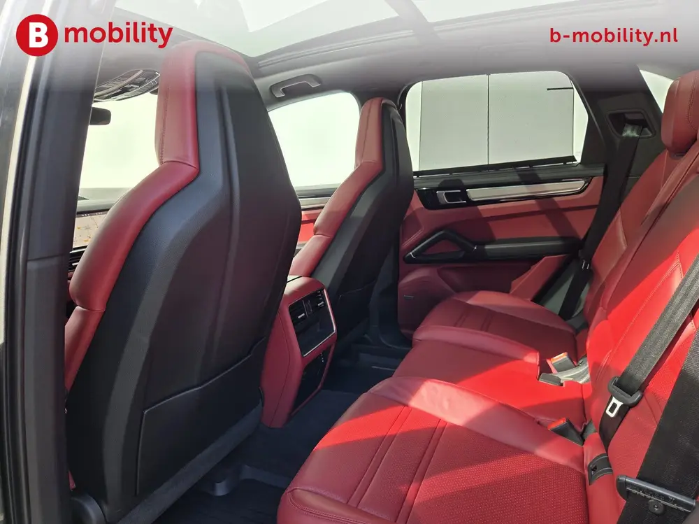 Porsche Cayenne 3.0 E-Hybrid Chrono Panoramadak BOSE 360 C uit 2021, foto 12