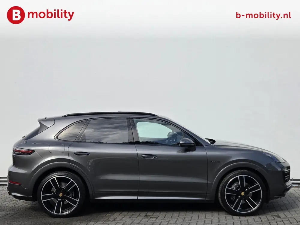 Porsche Cayenne 3.0 E-Hybrid Chrono Panoramadak BOSE 360 C uit 2021, foto 6
