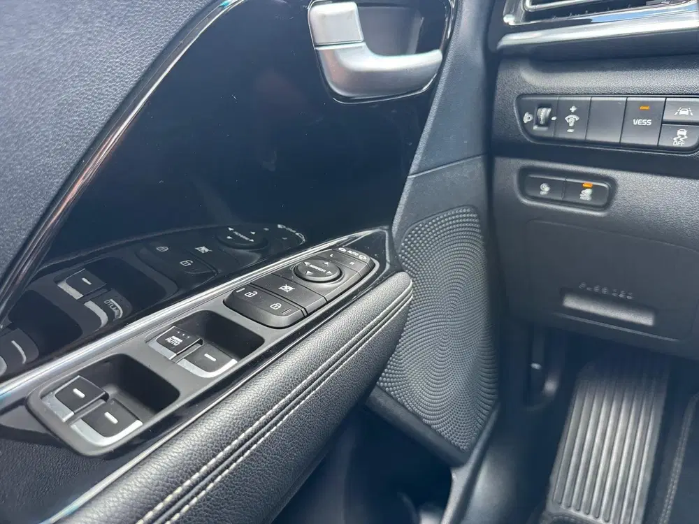 Kia Niro DynamicLine 64 uit 2021, foto 14