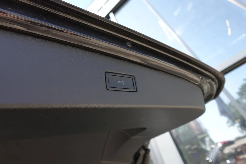 Volkswagen Tiguan 1.5 TSI R-Line PANO KEYLESS CAM uit 2021, foto 9