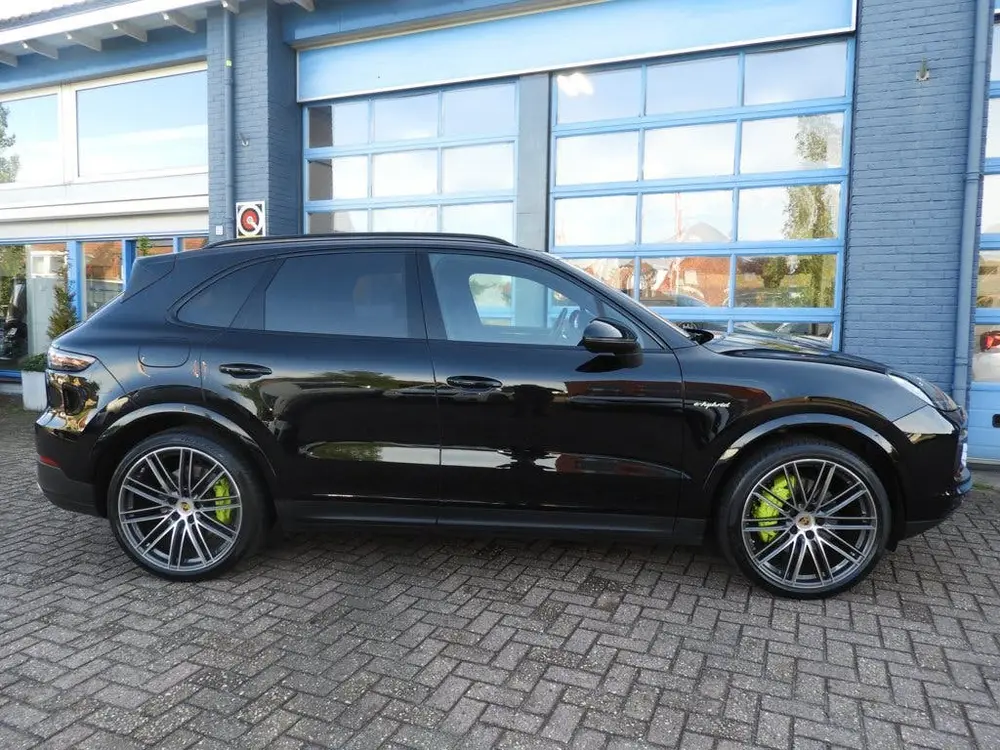 Porsche Cayenne 3.0 E-Hybrid uit 2020, foto 2