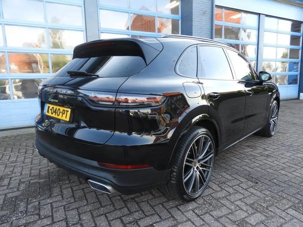 Porsche Cayenne 3.0 E-Hybrid uit 2020, foto 3