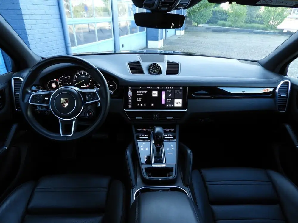Porsche Cayenne 3.0 E-Hybrid uit 2020, foto 6