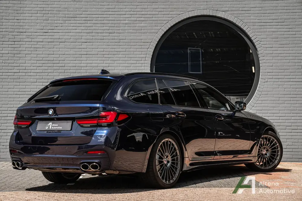 BMW B5 Touring ALLRAD uit 2021, foto 2