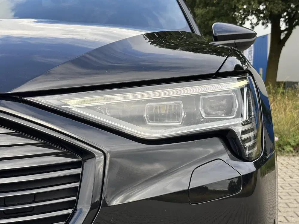 Audi e-tron 55 Quattro Black Edition SOH 95 uit 2022, foto 12