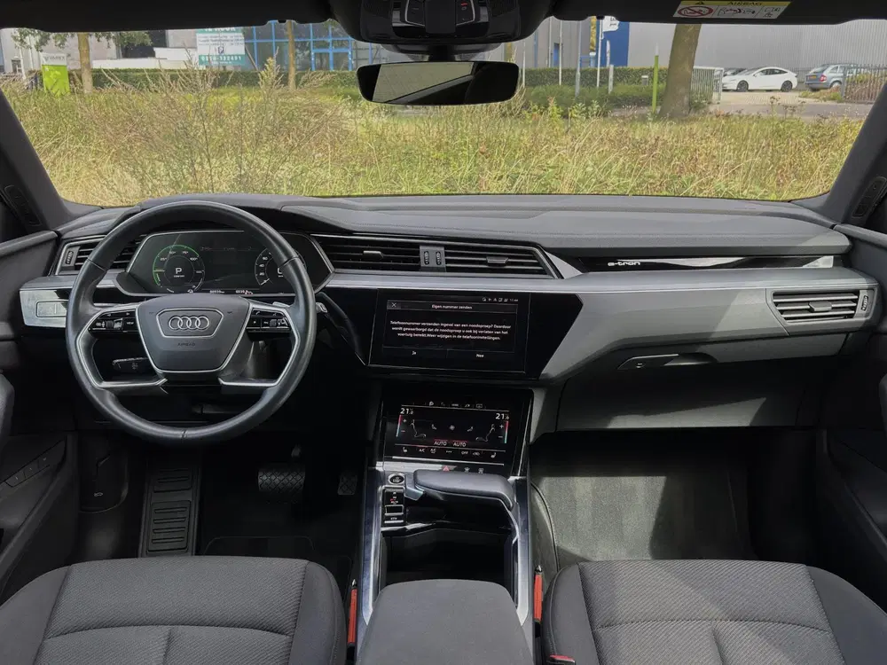 Audi e-tron 55 Quattro Black Edition SOH 95 uit 2022, foto 15