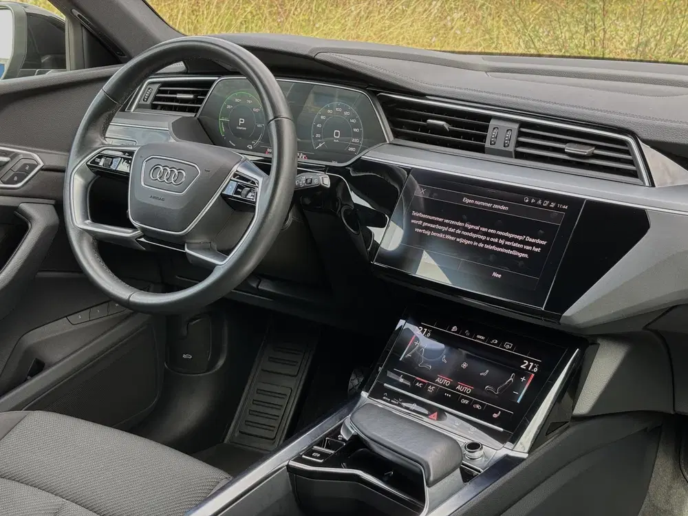 Audi e-tron 55 Quattro Black Edition SOH 95 uit 2022, foto 16