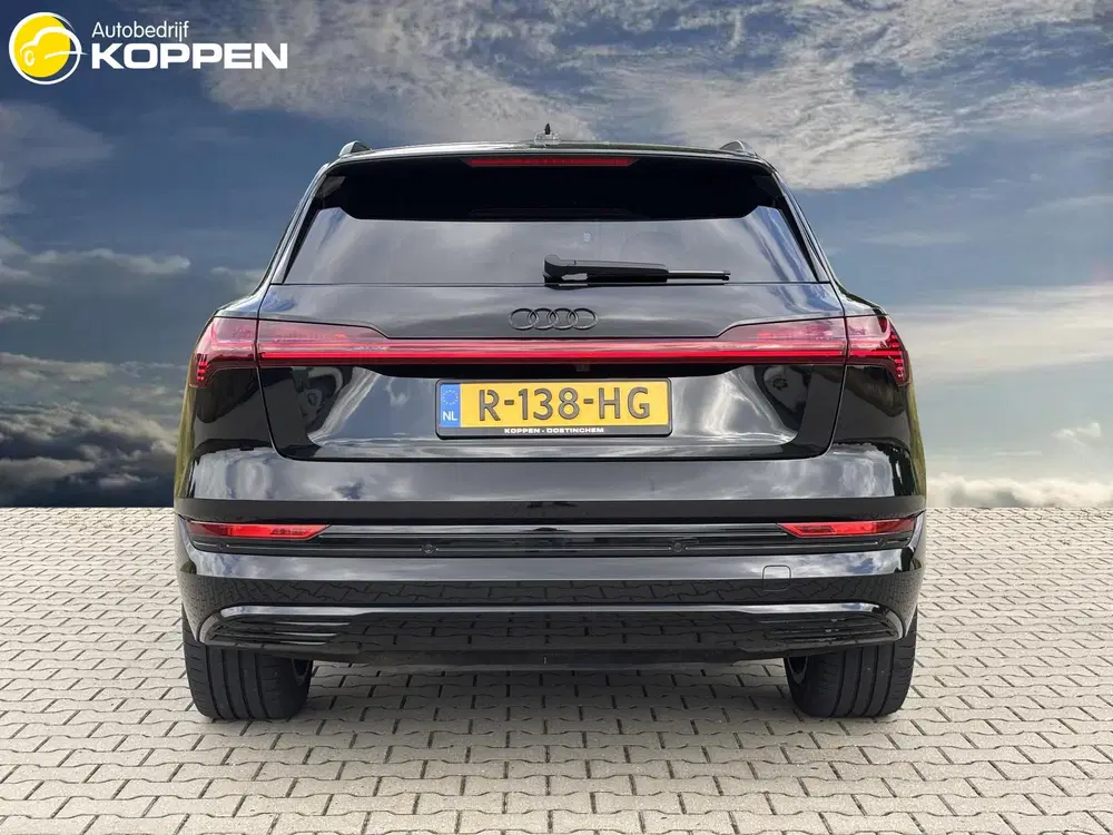 Audi e-tron 55 Quattro Black Edition SOH 95 uit 2022, foto 6