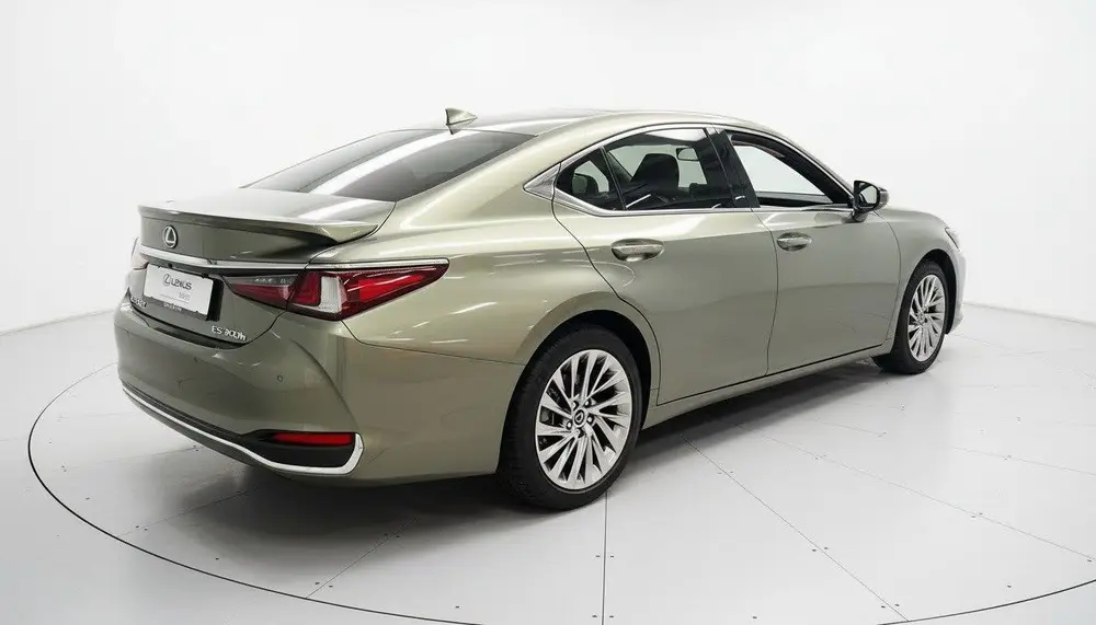 Lexus ES 300h President Line uit 2024, foto 2