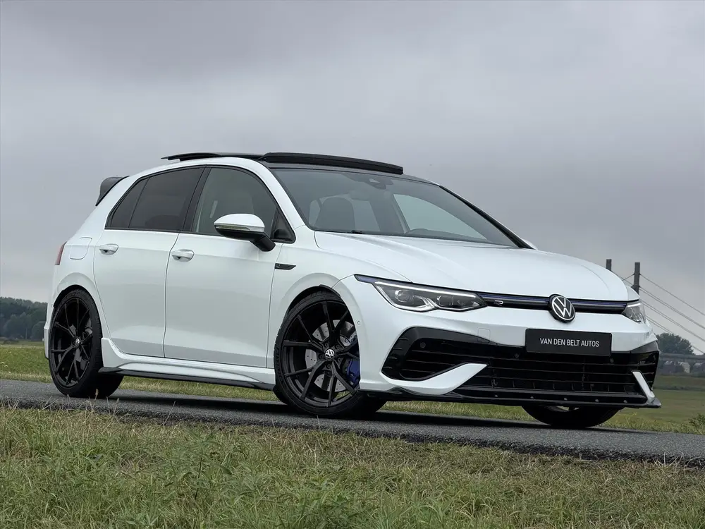 Volkswagen Golf 2.0 TSI R 320PK 4Motion / Pano / Full Maxton uit 2021, foto 2