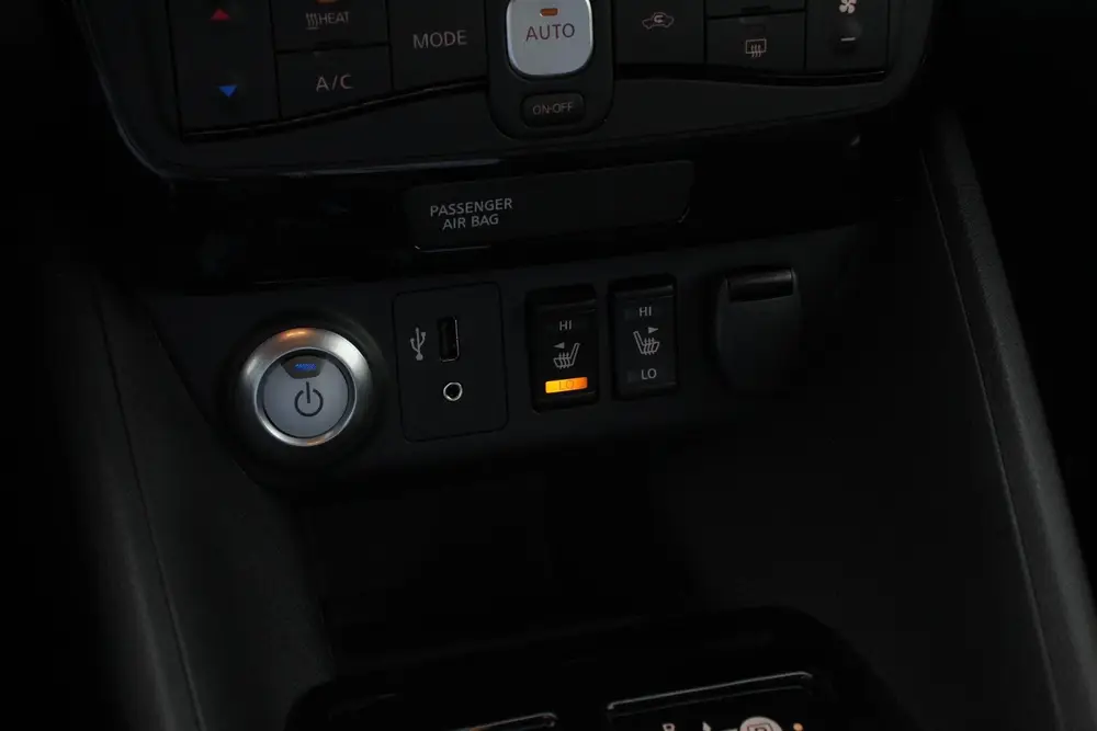 Nissan Leaf N-Connecta 40 kWh SOJ 85% Navigatie Bluetooth Cr uit 2019, foto 20