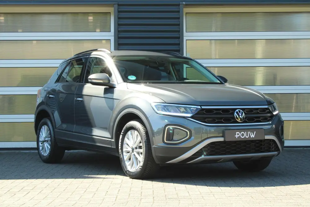 Volkswagen T-Roc 1.0 TSI 115pk Life | Allseasonbanden | Clim uit 2023, foto 10