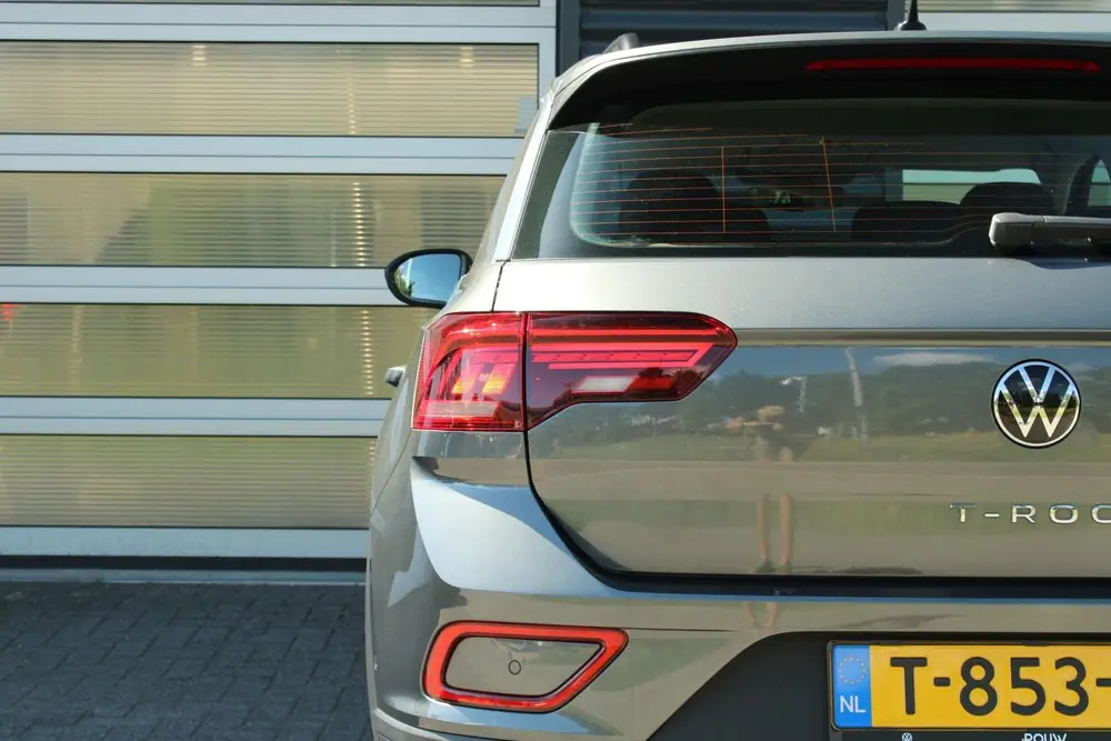 Volkswagen T-Roc 1.0 TSI 115pk Life | Allseasonbanden | Clim uit 2023, foto 12