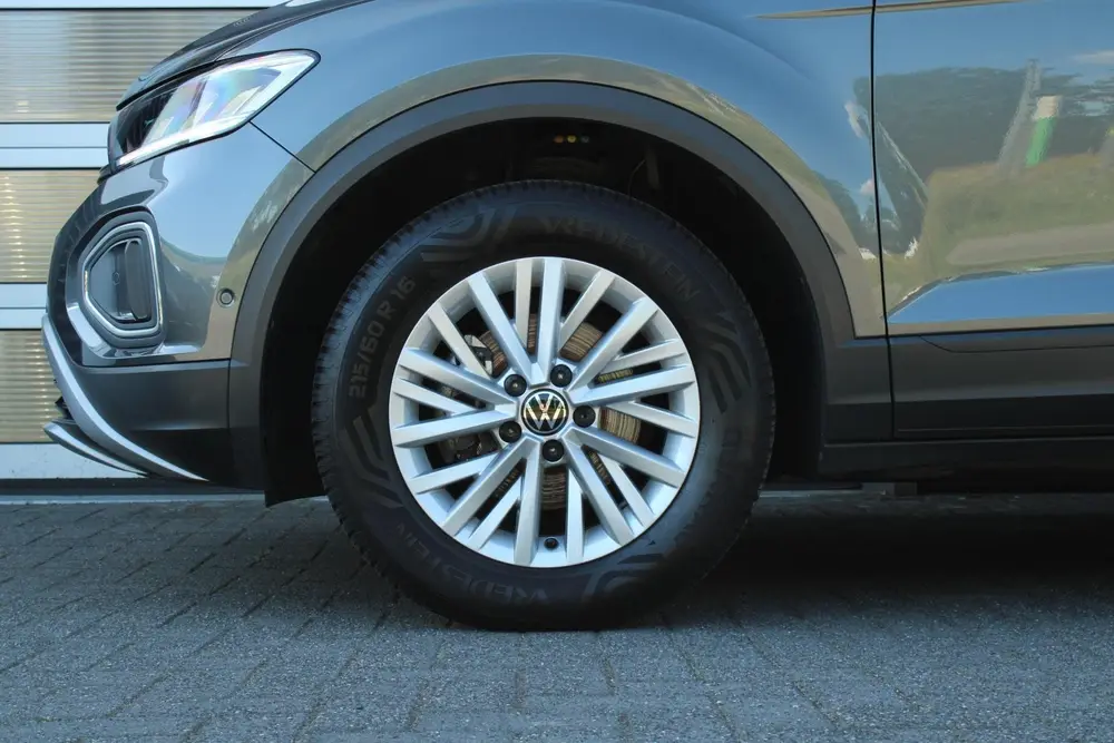 Volkswagen T-Roc 1.0 TSI 115pk Life | Allseasonbanden | Clim uit 2023, foto 15
