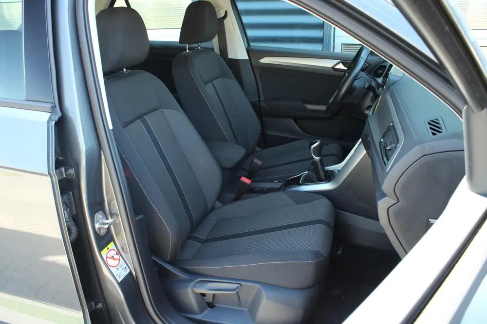 Volkswagen T-Roc 1.0 TSI 115pk Life | Allseasonbanden | Clim uit 2023, foto 16