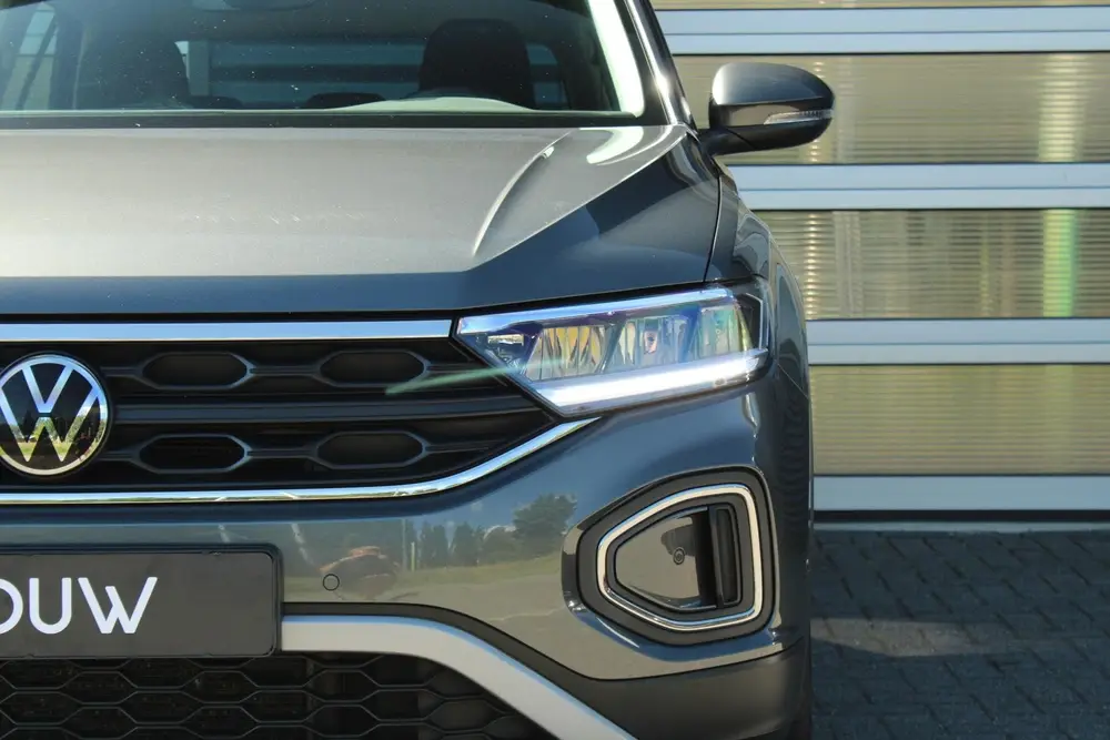 Volkswagen T-Roc 1.0 TSI 115pk Life | Allseasonbanden | Clim uit 2023, foto 9