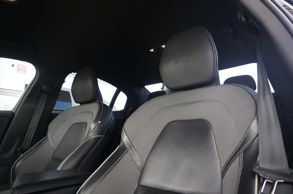 Volvo S60 2.0 T5 R Design / Camera / Trkehaak / Memory / H&K uit 2019, foto 12