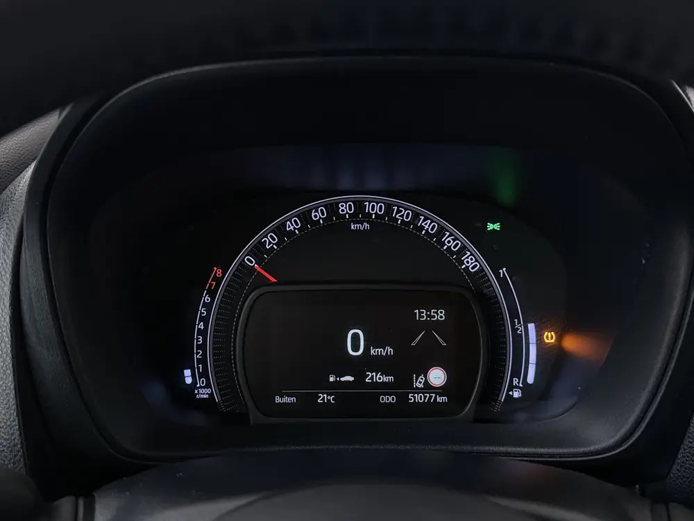 Toyota Aygo X 1.0 VVT-i MT Play uit 2023, foto 6
