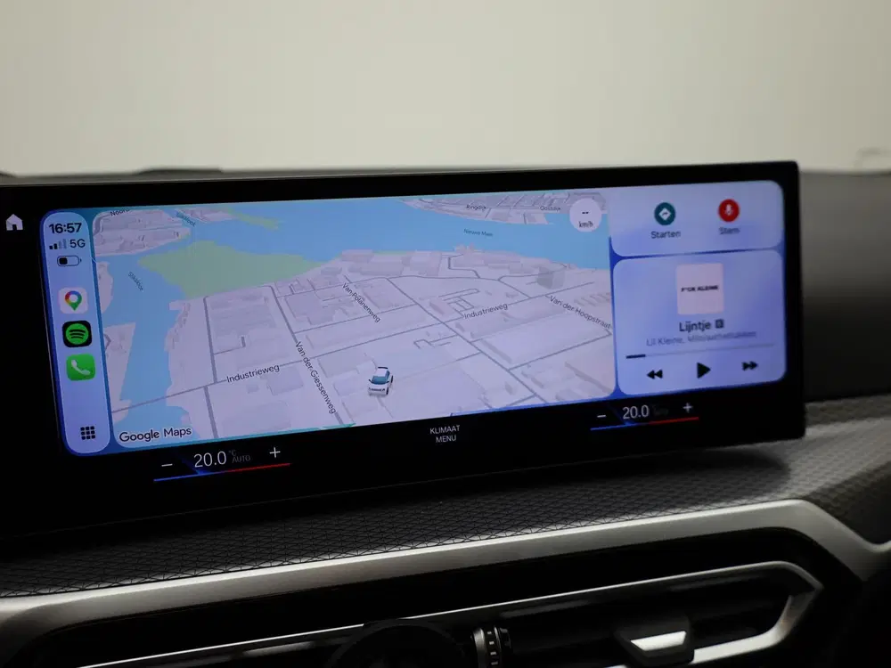 BMW 3-serie 3 Serie Touring 330e xDrive uit 2023, foto 14