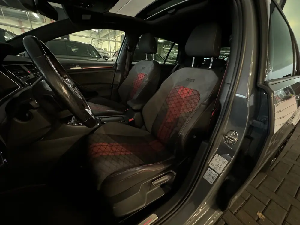 Volkswagen GOLF 2.0 TSI GTI TCR Pano|Keyless|DCC|ACC|Camera uit 2019, foto 6