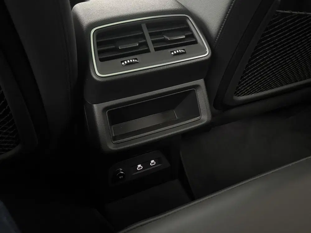 Audi e-tron 55 quattro S edition 95 kWh uit 2023, foto 14