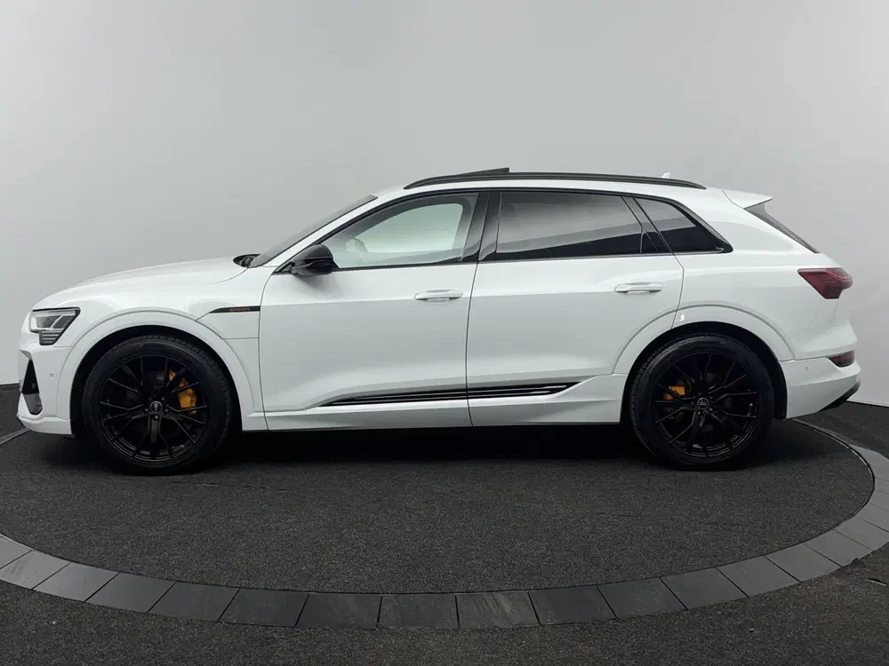 Audi e-tron 55 quattro S edition 95 kWh uit 2023, foto 17