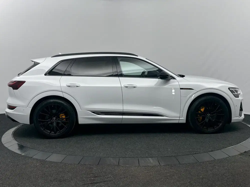Audi e-tron 55 quattro S edition 95 kWh uit 2023, foto 18