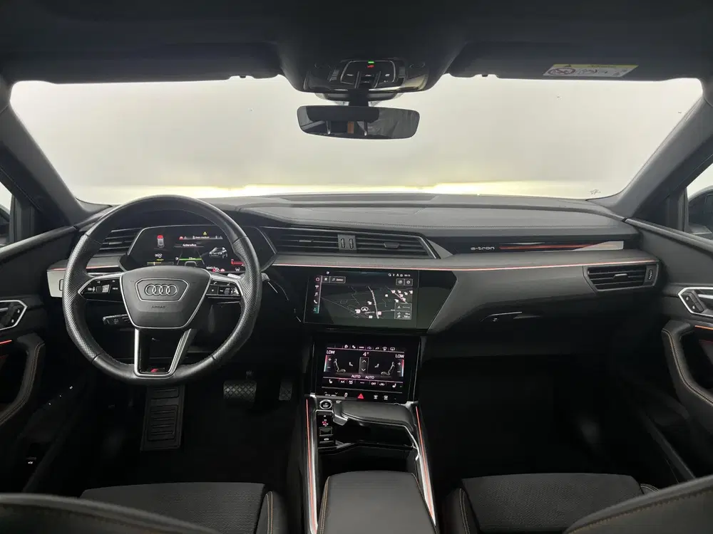 Audi e-tron 55 quattro S edition 95 kWh uit 2023, foto 3
