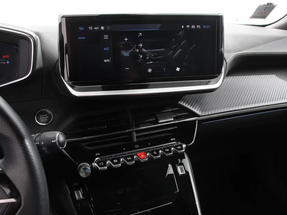 Peugeot 2008 1.2 PureTech 130pk Automaat GT-Line Climat uit 2024, foto 16