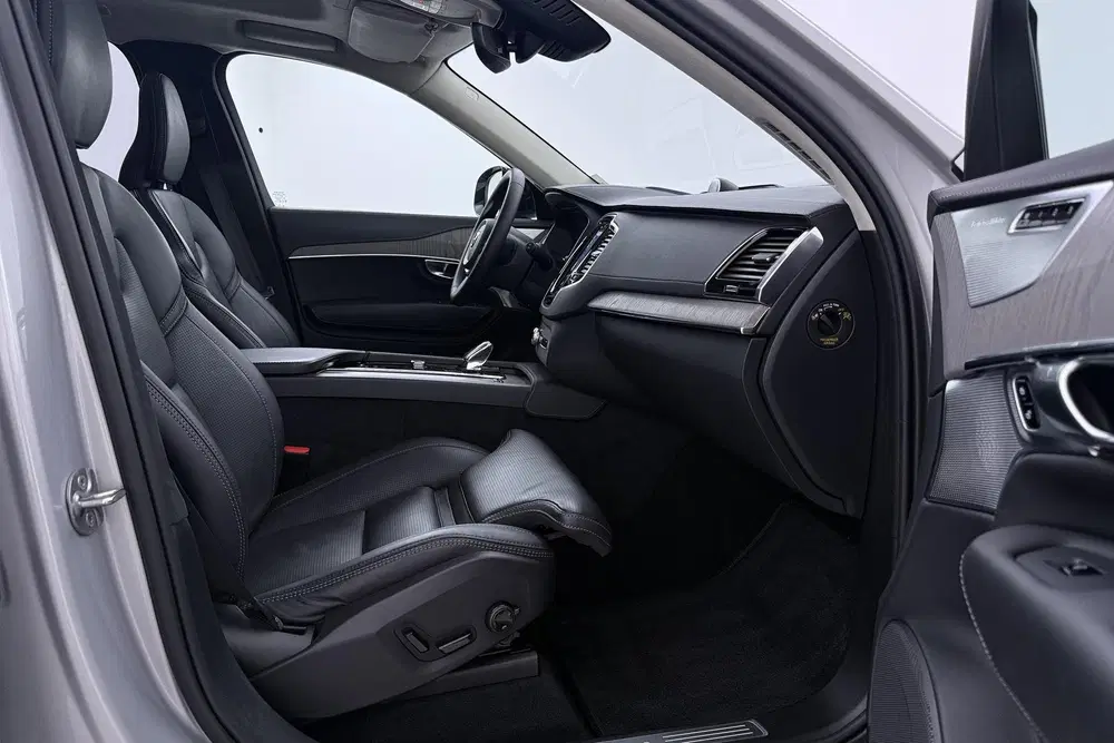 Volvo XC90 T8 Ultra Dark uit 2024, foto 5