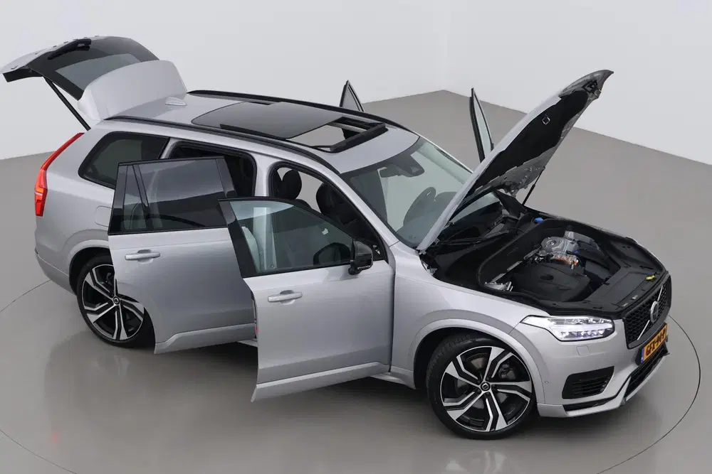 Volvo XC90 T8 Ultra Dark uit 2024, foto 6