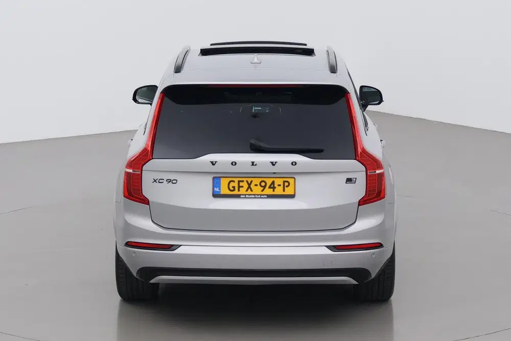 Volvo XC90 T8 Ultra Dark uit 2024, foto 9