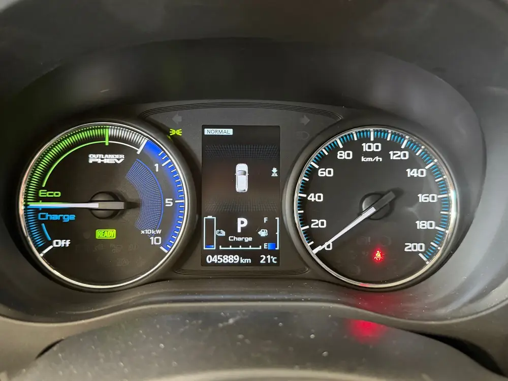 Mitsubishi Outlander 2.4 PHEV AUT. PLUG-IN CAMERA NAVIGATIE uit 2020, foto 19