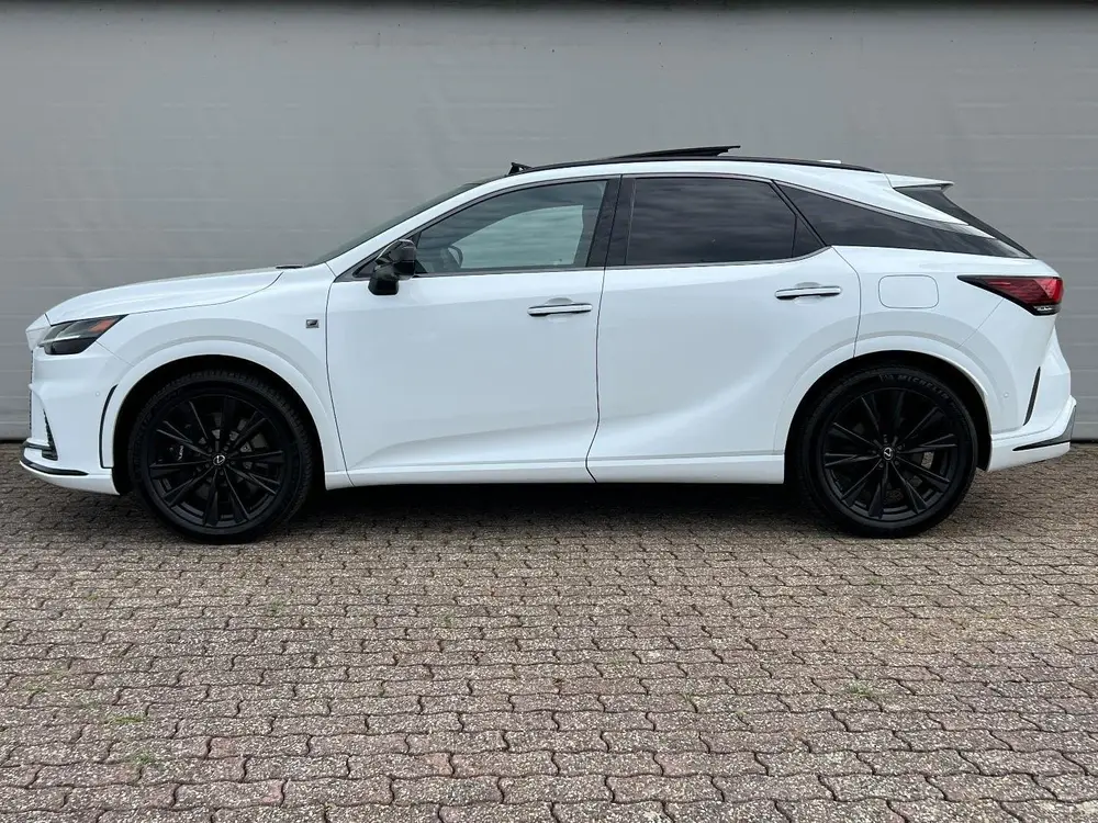 Lexus RX 500h uit 2024, foto 2