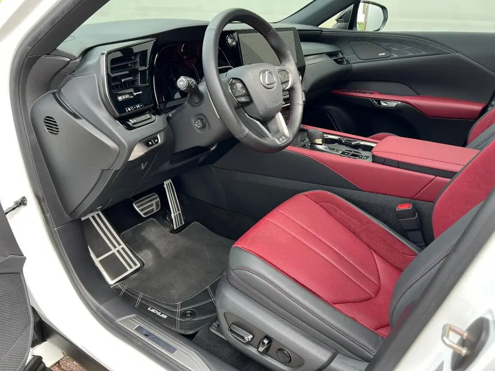 Lexus RX 500h uit 2024, foto 8