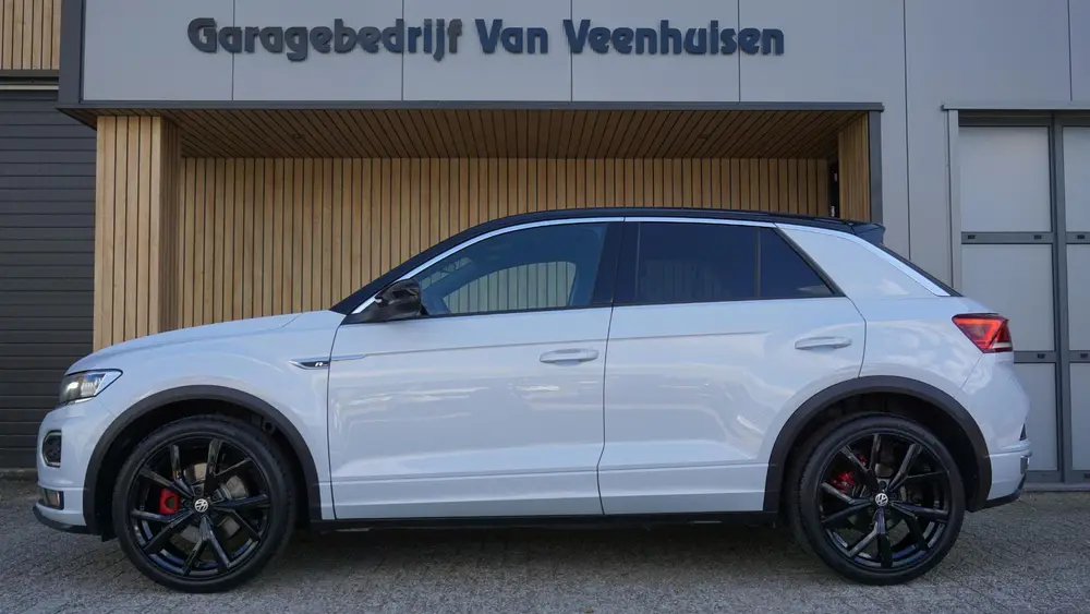 Volkswagen T-Roc 1.5 TSI 150PK DSG 2x R-Line Virtual Cockpit uit 2019, foto 2