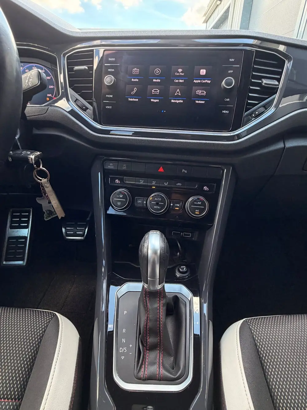 Volkswagen T-Roc 1.5 TSI 150pk 7-DSG 2019 Wit uit 2019, foto 15