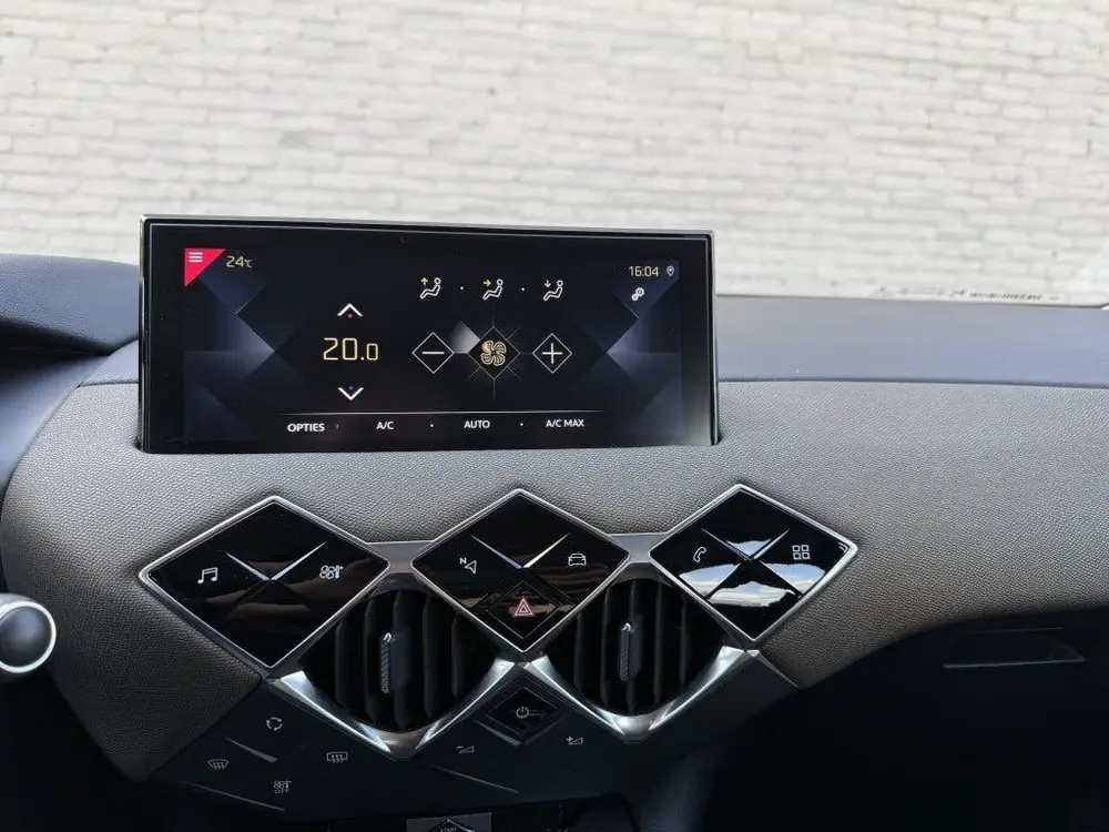 DS Automobiles 3 Crossback DS DS 3 Crossback 1.2 PT Perform. Line (bj 2020) uit 2020, foto 10