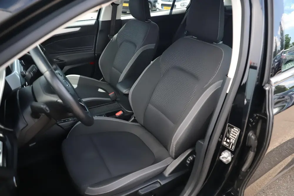 Ford Focus Wagon 1.0 EcoBoost Trend Edition Business Trekhaa uit 2019, foto 7