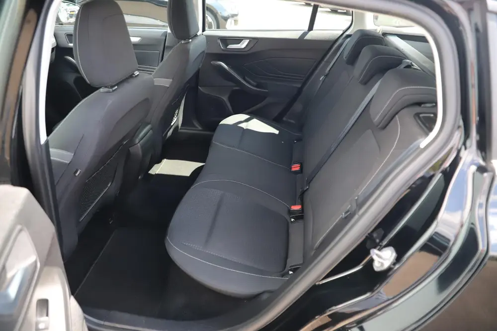 Ford Focus Wagon 1.0 EcoBoost Trend Edition Business Trekhaa uit 2019, foto 8