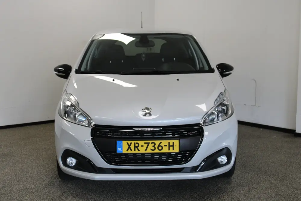 Peugeot 208 1.2 PureTech GT-Line (bj 2019) uit 2019, foto 5