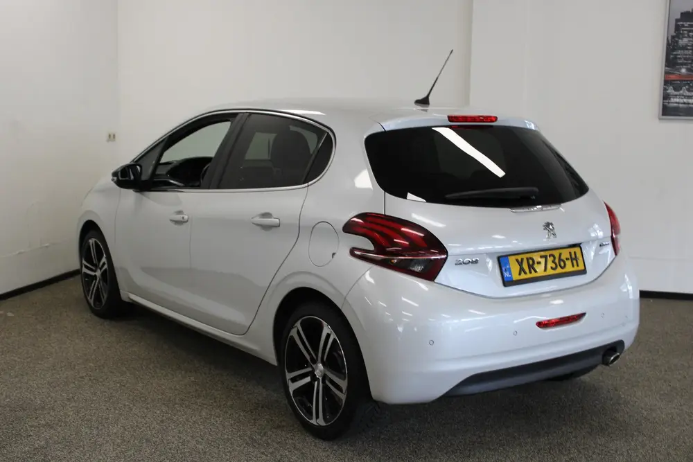 Peugeot 208 1.2 PureTech GT-Line (bj 2019) uit 2019, foto 8