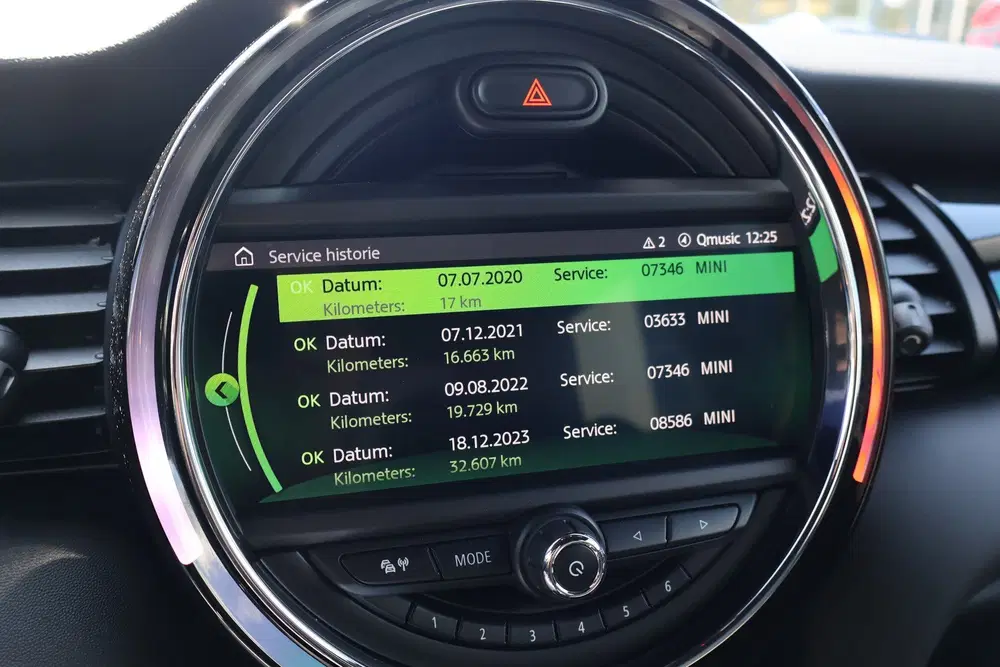 Mini Hatchback Cooper Chili uit 2020, foto 15
