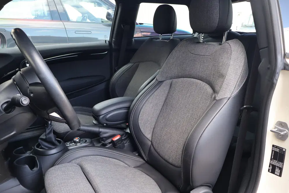 Mini Hatchback Cooper Chili uit 2020, foto 4