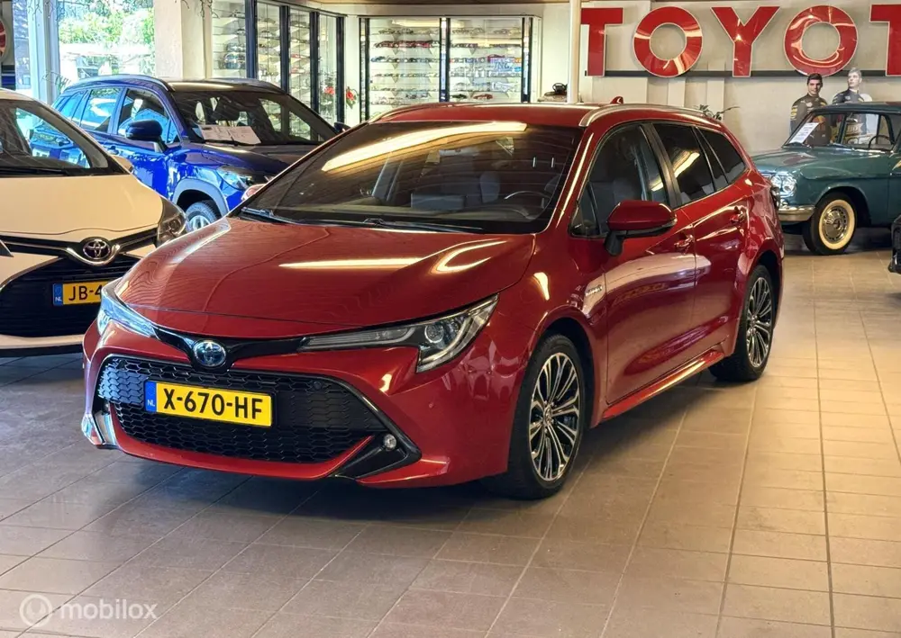 Toyota Corolla 2.0 Hybrid. Carplay uit 2019, foto 2