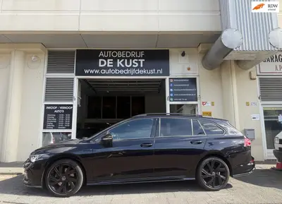 Volkswagen Golf Variant 1.5 eTSI 150pk DSG R-Line Kuipstoele uit 2021