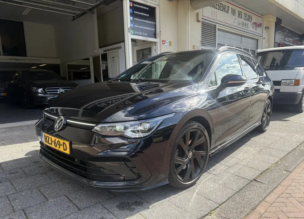 Volkswagen Golf Variant 1.5 eTSI 150pk DSG R-Line Kuipstoele uit 2021, foto 2