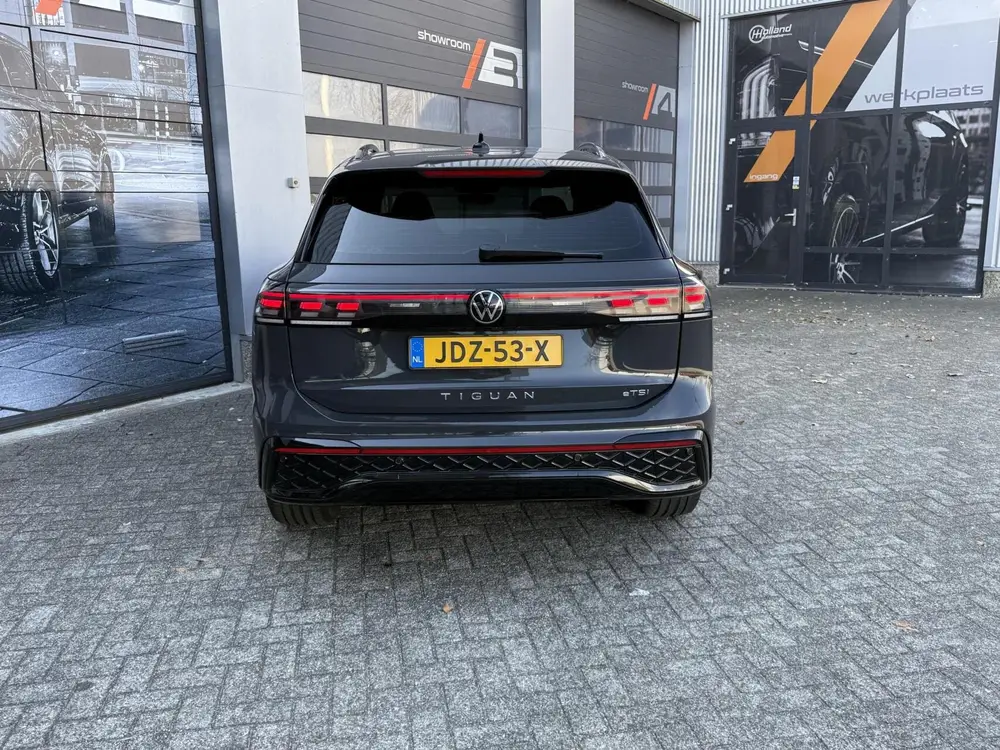 Volkswagen Tiguan 1.5 eTSI R-Line Edition|360cam|ACC|Massage uit 2024, foto 13