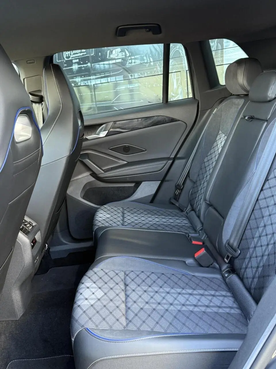 Volkswagen Tiguan 1.5 eTSI R-Line Edition|360cam|ACC|Massage uit 2024, foto 19